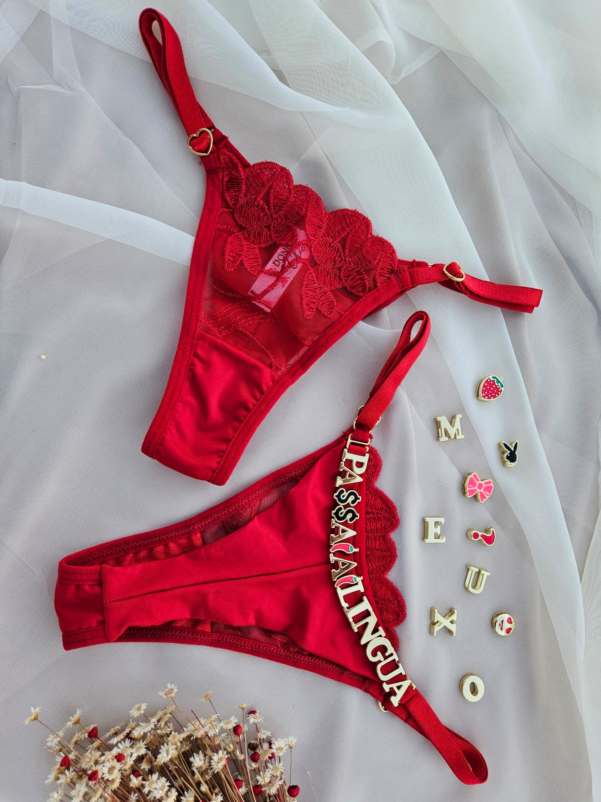 Lalees personalizada Roja